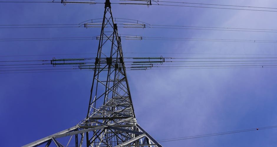 Comment choisir entre un électricien professionnel et le bricolage : conseils pratiques — Électricité