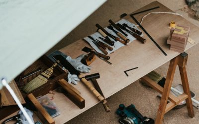 Quels conseils pour préserver l'humidité des volets en bois ? — Menuiserie